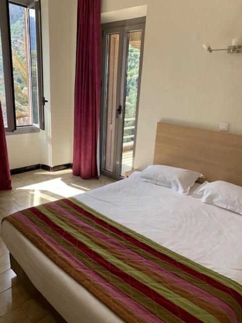 Hotel Colombo- Porto Corse Zewnętrze zdjęcie